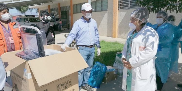 Centros de Salud   en Tarija reciben insumos de bioseguridad de la alcaldía