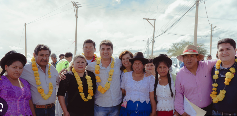 Alcaldía Jhonny Torrez entrega asfaltado en el barrio 27 de Mayo