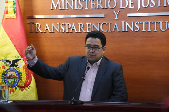 Ministro recuerda que puede haber orden de aprehensión si Evo no se presenta a declarar en Tarija