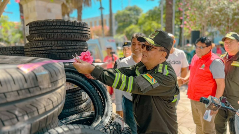 POLICIA DE TARIJA RECIBE INSUMOS DE LA ALCALDIA DE TARIJA