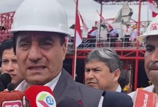Alcalde de Tarija inaugura la planta de tratamiento de aguas residuales del matadero municipal