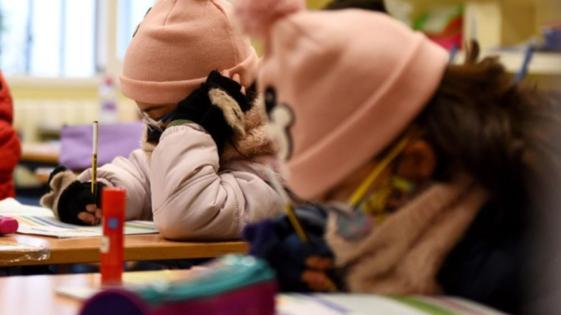 Educación aclara que la ampliación de media hora en los horarios escolares será solo por tres días