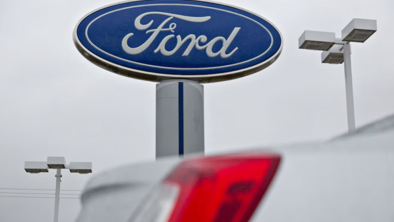 Ford el Gigante automotriz  cierra algunas fabrias por escases de minerales raros