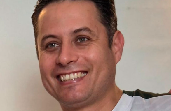 El candidato del PDC Lara espera propuestas en debate y disculpas de Velasco por racismo