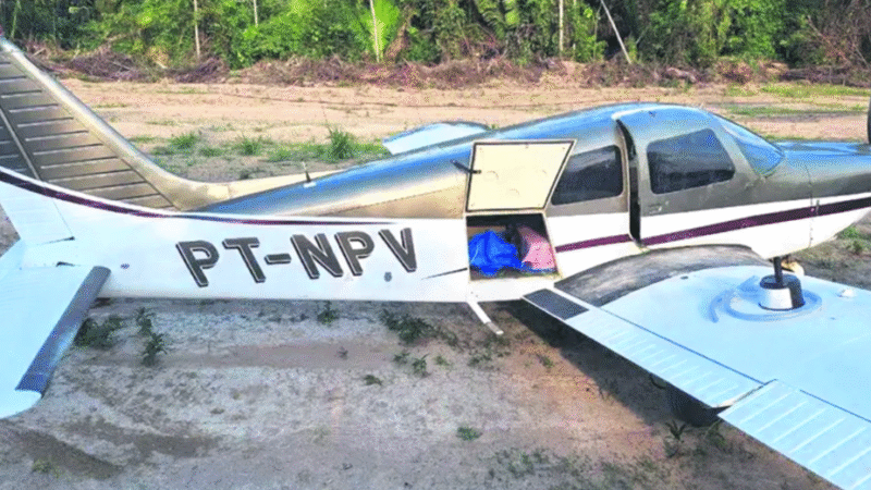 Brasil abre investigación sobre el hallazgo de una avioneta con 500 kg de droga; sospechan de un piloto boliviano