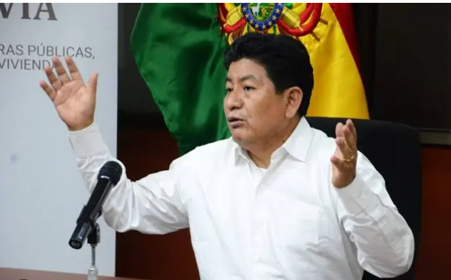 El ministro de Obras Públicas, Édgar Montaño duda que otro ministro de Obras Públicas “supure su trabajo”