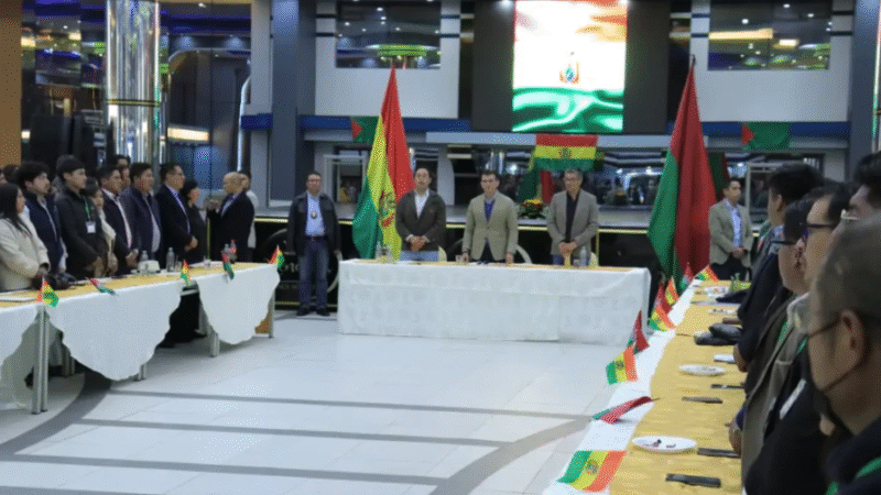 Rodrigo Paz anuncia plan de incentivos fiscales y formalización