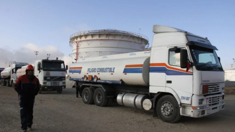 Rodrigo Paz denuncia una ‘línea de corrupción’ en manejo logístico de carburantes