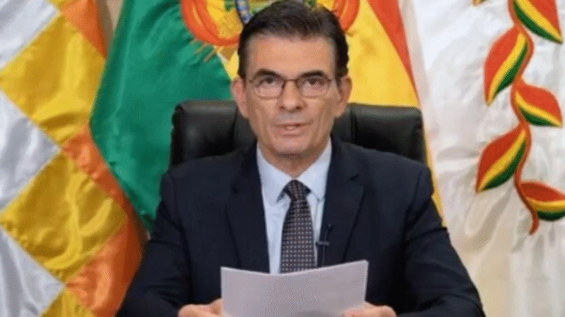 Gobierno anuncia devolución del PGE 2026 para reducir gasto fiscal en 30%.