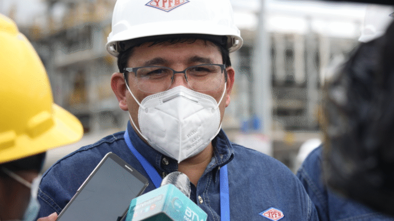 Abastecimiento de combustibles se abrirá al sector privado en 2026