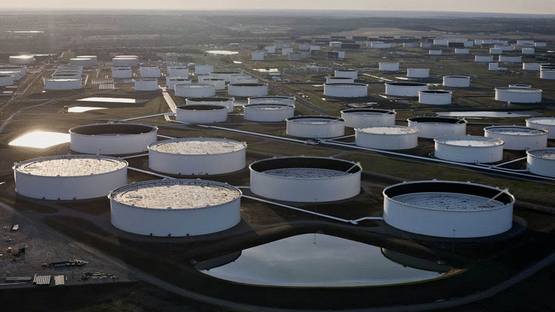 Caen reservas de crudo en EE.UU. más de lo previsto