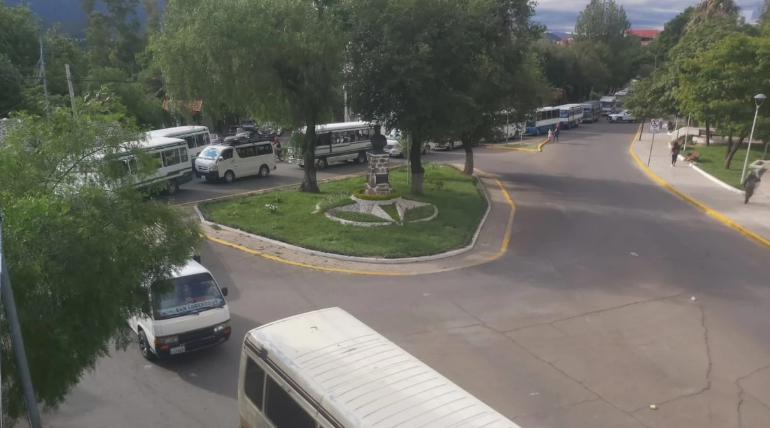 Gobierno aplicará la ley ante bloqueos y paros, pero mantiene puertas abiertas al diálogo.