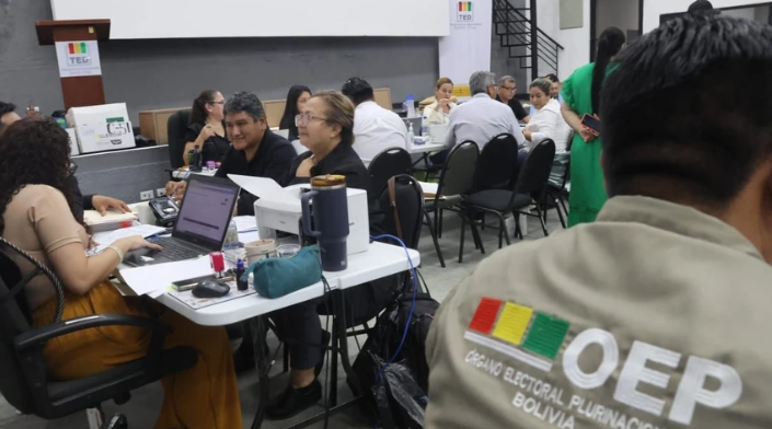 TED de Santa Cruz registra récord histórico de candidaturas y entra en fase de revisión técnica con posibles inhabilitaciones.