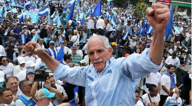 Nasry Asfura es proclamado presidente electo de Honduras en medio de denuncias de fraude y tensión política.