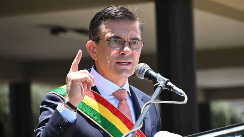 Paz impulsa ley para regular estados de excepción