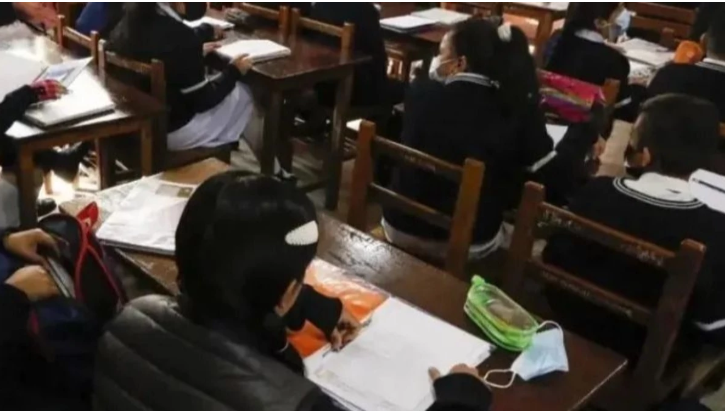 Educación evaluará ampliar el calendario escolar tras los bloqueos