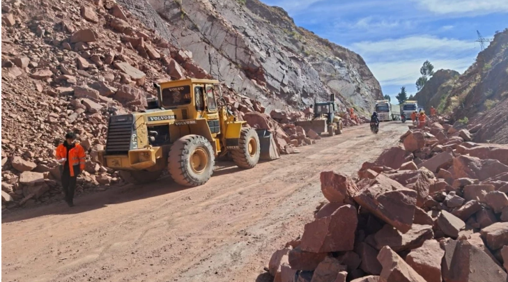 Bolivia amanece sin bloqueos después de 53 días del conflicto que provocó hambre, muertes y mayor crisis