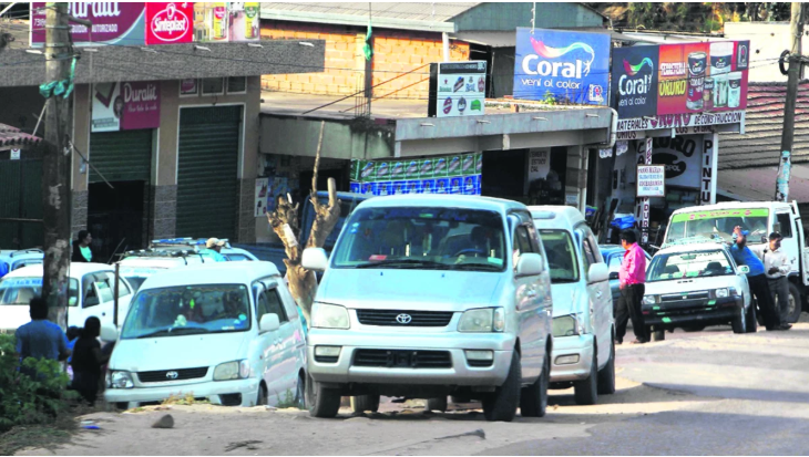 Regularización de autos «chutos» reabre debate sobre impuestos, contrabando y seguridad jurídica.